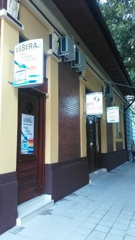 Hostel Paparazzo & Apartmens Kikinda Exterior foto